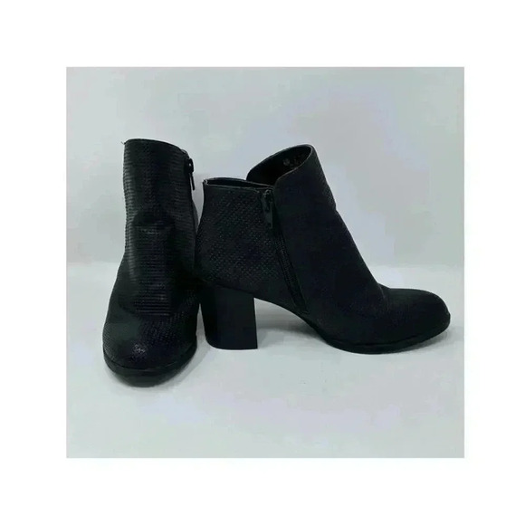 Naturalizer Holt‎ Vegan Faux Leather Booties Black - Size 6 M - Picture 1 of 9